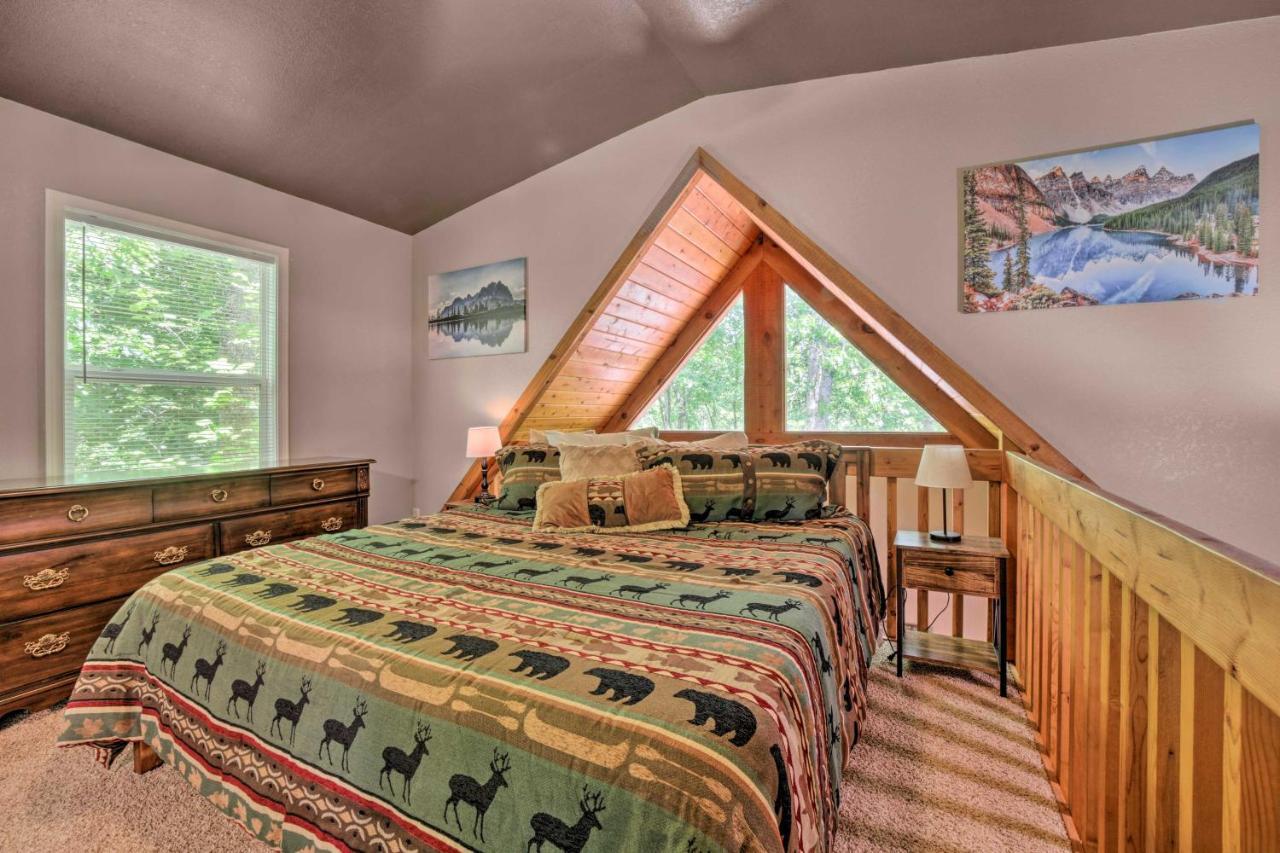Cozy Whittier Cabin And Yard And Hot Tub, Pets Welcome Kültér fotó