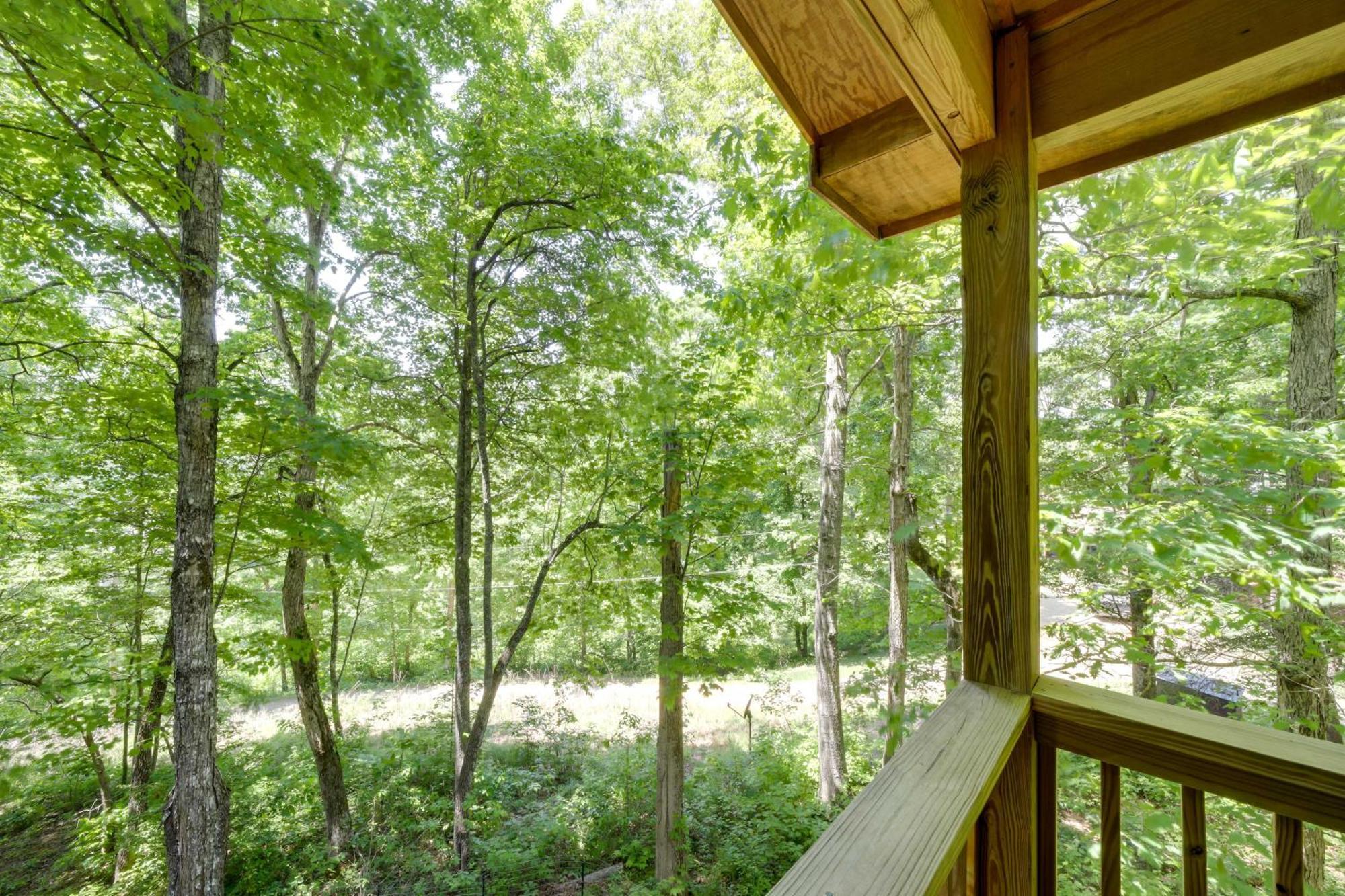 Cozy Whittier Cabin And Yard And Hot Tub, Pets Welcome Kültér fotó